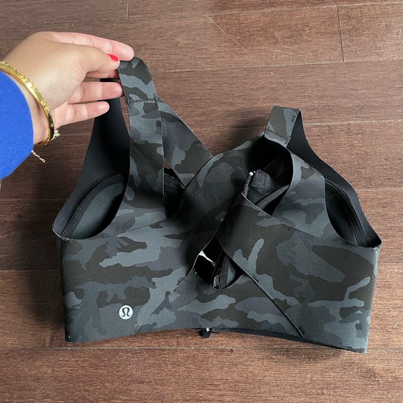 Lululemon Enlite Front zip sports bra size 32D - Picture 3 of 7